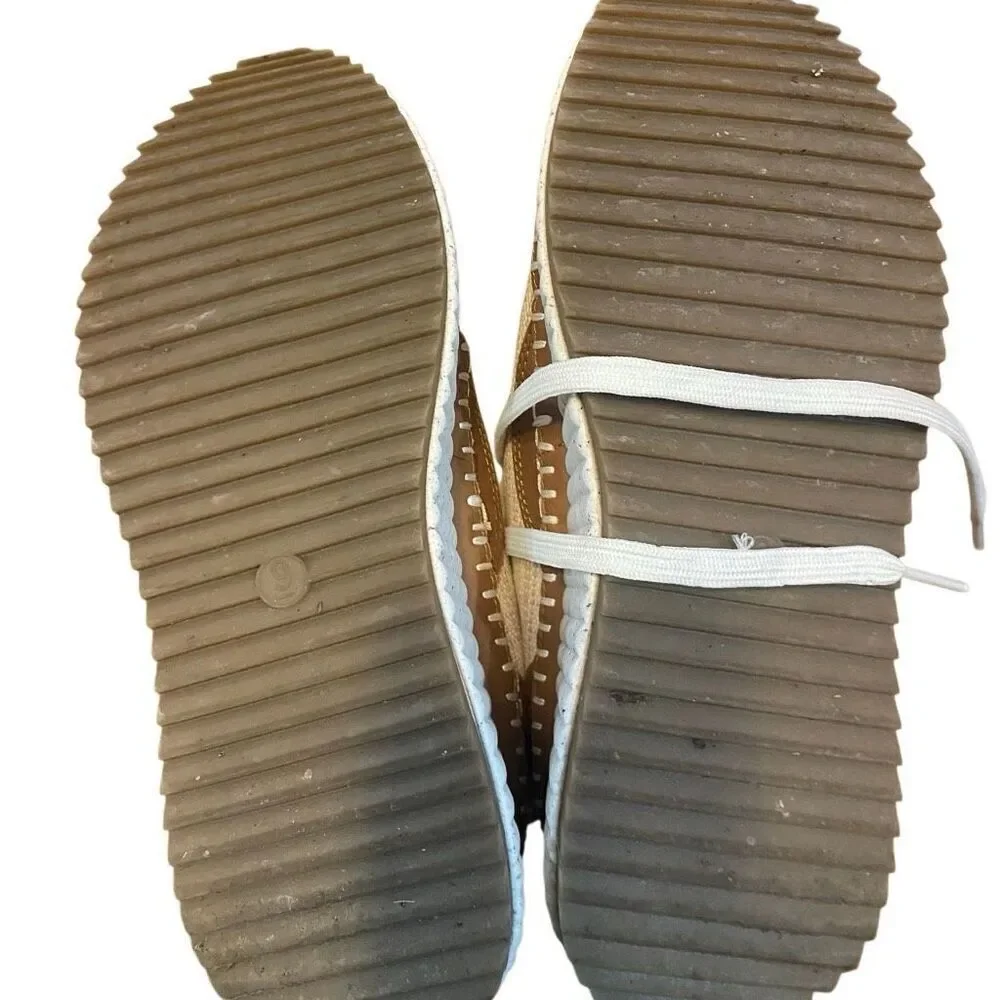 Universal Thread size 9 canvas platform shoes brown tans casual shoes